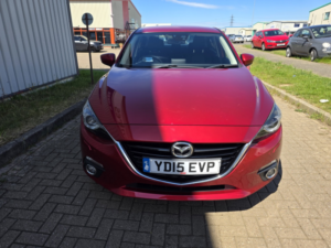 2015 Mazda Mazda3 2.0 Skyactiv-G Sport Nav in Red — image 4