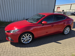 2015 Mazda Mazda3 2.0 Skyactiv-G Sport Nav in Red — image 6