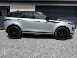 2019 Land Rover Range Rover Evoque 2.0 D180 R-Dynamic Se in Silver — image 4