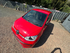2017 Volkswagen Up 1.0 Take Up! in Red — image 4