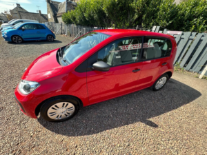 2017 Volkswagen Up 1.0 Take Up! in Red — image 5