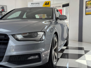 2014 Audi A4 2.0 Tdi Black Edition Multitronic Euro 5 (s/s) 4dr in Grey — image 5