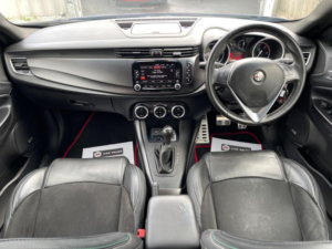 2014 Alfa Romeo Giulietta 2.0 Jtdm-2 Sportiva Nav Tct Euro 5 (s/s) 5dr in Blue — image 4