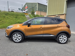 2017 Renault Captur 1.5 Dynamique S Nav Dci 90 in Orange — image 4