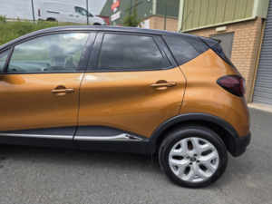 2017 Renault Captur 1.5 Dynamique S Nav Dci 90 in Orange — image 5