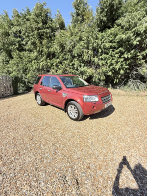 2010 Land Rover Freelander 2 2.2 Td4 Hse in Red — image 4