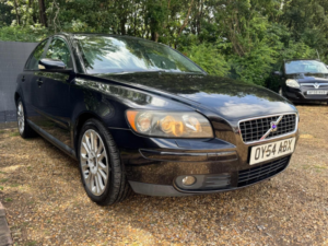 2004 Volvo S40 2.0d Se 4dr in Black — image 4