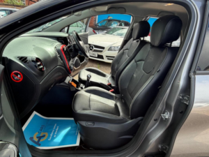 2016 Renault Captur 1.5 Dci Energy Signature Nav Euro 6 (s/s) 5dr in Grey — image 4