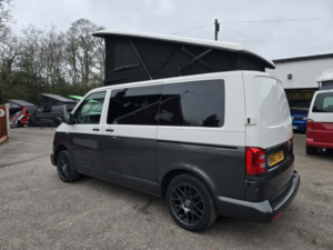 2017 Volkswagen Transporter 2.0 Tdi T30 Bluemotion Tech Startline in White — image 2