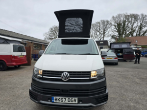 2017 Volkswagen Transporter 2.0 Tdi T30 Bluemotion Tech Startline in White — image 3