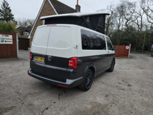 2017 Volkswagen Transporter 2.0 Tdi T30 Bluemotion Tech Startline in White — image 4