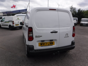 2017 Citroen Berlingo 1.6 Bluehdi 850 Enterprise in White — image 3