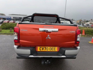 2020 Mitsubishi L200 2.2 Di-D Dc Barbarian Pickup Double Cab 4dr Diesel Manual 4WD Euro 6 (s/s) (150 Ps) in Orange — image 6