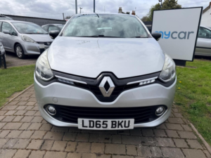 2015 Renault Clio 1.5 Dci Dynamique Medianav Euro 5 (s/s) 5dr in Silver — image 2