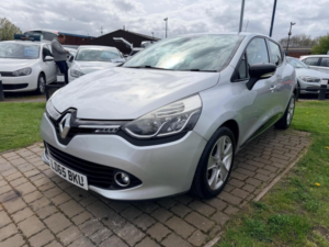 2015 Renault Clio 1.5 Dci Dynamique Medianav Euro 5 (s/s) 5dr in Silver — image 3