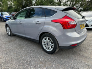2012 Ford Focus 1.0t Ecoboost Titanium Euro 5 (s/s) 5dr in Silver — image 5