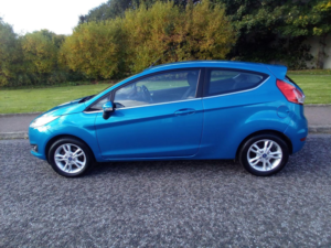 2015 Ford Fiesta 1.0 T Eco Zetec in Blue — image 5