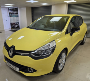 2014 Renault Clio 1.2 16v Dynamique Medianav Hatchback 5dr Petrol Manual Euro 5 (75 Ps) in Multicolour — image 2