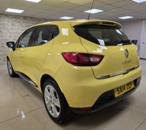 2014 Renault Clio 1.2 16v Dynamique Medianav Hatchback 5dr Petrol Manual Euro 5 (75 Ps) in Multicolour — image 4