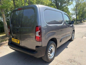 2020 Peugeot Partner 1.5 Bluehdi 1000 Professional Standard Panel Van Swb Euro 6 (s/s) 5dr in Grey — image 6