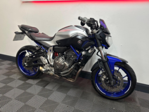 2015 Yamaha Mt-07 700 Abs in Blue — image 4