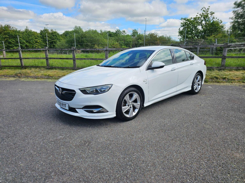 2019 Vauxhall Insignia 1.5i Turbo Gpf Sri Vx Line Nav Grand Sport Euro 6 (s/s) 5dr in White — image 1