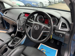 2015 Vauxhall Astra 1.6i Elite Euro 6 5dr in Blue — image 3