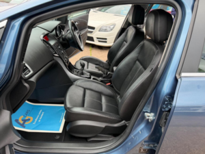 2015 Vauxhall Astra 1.6i Elite Euro 6 5dr in Blue — image 4