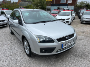 2007 Ford Focus 1.6 Zetec Climate 3dr in Silver — image 4