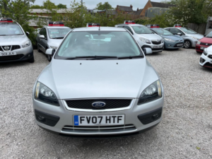2007 Ford Focus 1.6 Zetec Climate 3dr in Silver — image 5