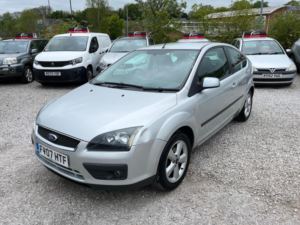 2007 Ford Focus 1.6 Zetec Climate 3dr in Silver — image 6