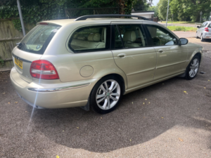 2007 Jaguar X-Type 2.2 D Se in Gold — image 5