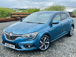 2016 Renault Megane 1.5 Dynamique S Nav Dci 110 in Blue — image 3