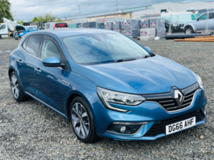2016 Renault Megane 1.5 Dynamique S Nav Dci 110 in Blue — image 6