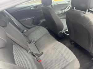 2017 Vauxhall Astra 1.6 Cdti Ecoflex Design in Silver — image 5