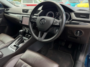 2017 Skoda Superb 2.0 Tdi Laurin & Klement DSG Auto 6spd Euro 6 (s/s) 5dr in Blue — image 3