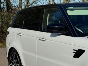 2021 Land Rover Range Rover Sport 3.0 D300 Mhev Hse Silver Auto 4WD Euro 6 (s/s) 5dr in White — image 6