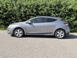 2011 Renault Megane 1.5 Dci Dynamique Tomtom in Grey — image 2