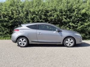 2011 Renault Megane 1.5 Dci Dynamique Tomtom in Grey — image 3