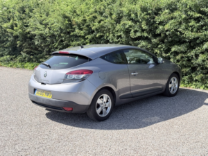 2011 Renault Megane 1.5 Dci Dynamique Tomtom in Grey — image 4