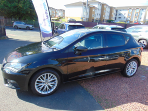 2018 SEAT Leon 1.2 Tsi Se Dynamic Technology * Mot February 2027* 6 Service Stamps * Finnace Available * Lez Compli in Black — image 2