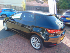 2018 SEAT Leon 1.2 Tsi Se Dynamic Technology * Mot February 2027* 6 Service Stamps * Finnace Available * Lez Compli in Black — image 3