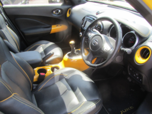 2014 Nissan Juke 1.2 Dig-T Tekna in Yellow — image 2
