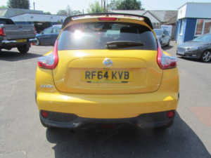 2014 Nissan Juke 1.2 Dig-T Tekna in Yellow — image 5