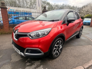 2017 Renault Captur 1.5 Dci Energy Signature Nav Euro 6 (s/s) 5dr in Red — image 3