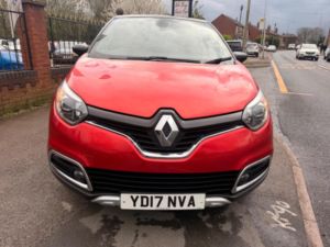 2017 Renault Captur 1.5 Dci Energy Signature Nav Euro 6 (s/s) 5dr in Red — image 5