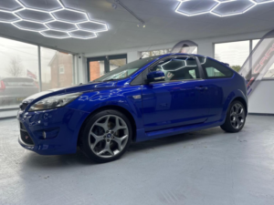 2011 Ford Focus 2.5 Siv St-2 3dr in Blue — image 2