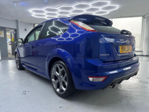 2011 Ford Focus 2.5 Siv St-2 3dr in Blue — image 4