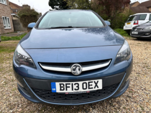 2013 Vauxhall Astra 1.7 Cdti Ecoflex Exclusiv in Blue — image 6