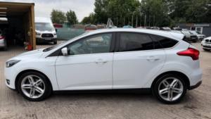 2015 Ford Focus 1.0t Ecoboost Zetec Euro 6 (s/s) 5dr in White — image 4